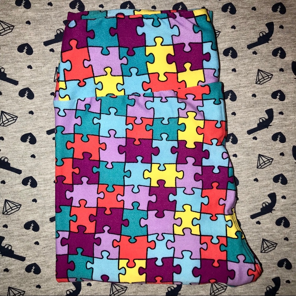 Lularoe “Autism” Puzzle Piece OS Leggings